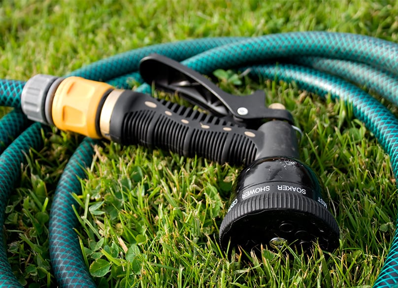 Hose with Multi Spray Nozzle & Hozelock fitting